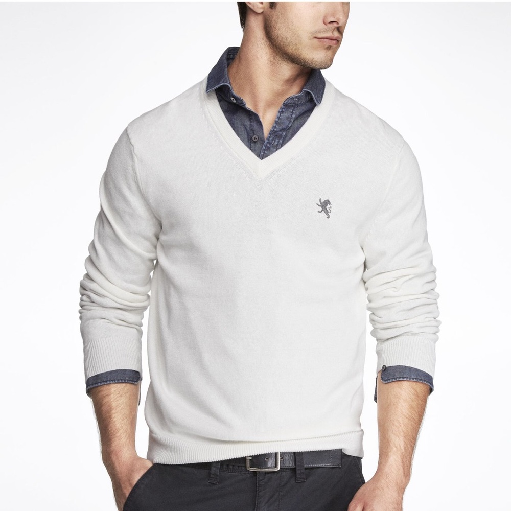 Men’s white v-neck express sweater